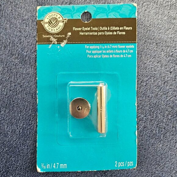 Loops & Threads™‎ Flower Eyelet Tools 4.7mm NEW - Picture 1 of 3